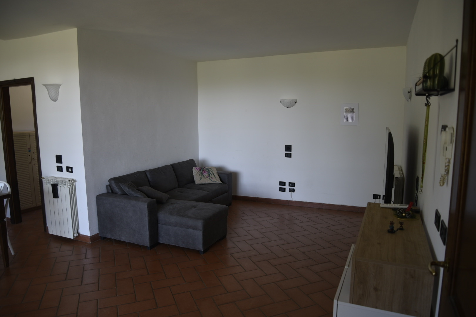 Pergolato esterno Casa Eva con tavolo e piante - agriturismo Maremma con piscina